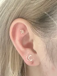 耳ツボジュエリー💎リフトアップマッサージ付き♡quick体調改善お悩みコース🌼片耳3粒、計6粒（ジュエリー3粒）