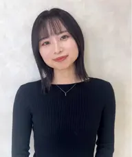 カット＋暗髪カラー