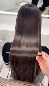 【広がり・うねり解消🩶】縮毛矯正
