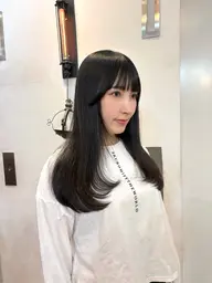 【13日11:00-/13:00-/15:00-🈳】レイヤーカット＋3step treatment🎀