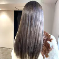 カラーのみ💫ワンカラー🎶全体染め❣️根元と毛先のカラー剤をかえて塗る場合も追加料金なし❣️ロング料金なし❣️
