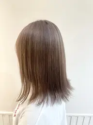 《Jr.スタイリスト限定》🪩全体ブリーチ＋カラー＋髪質改善ninaトリートメント🪩