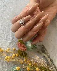 ワンカラー🌼1本ビジュー盛り