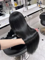 💎究極の美髪矯正💎縮毛矯正+髪質改善トリートメントで極限まで艶を引き出し憧れのツヤサラストレートに✨️(カット込)