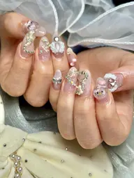 ハンドネイルパーツつけ放題（自爪）　　　　　　　　　　口コミ必須！