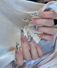 シンプルデザイン➕ストーンつけ放題