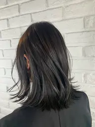 朝のセットが楽ちん‼️自然な仕上がり✨💛前髪・顔まわり縮毛✨+Aujuaトリートメント🩵🫧