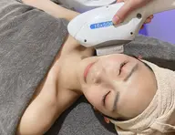 ご新規様💛【レディース光脱毛/全顔脱毛】化粧ノリアップ‼️触りたくなるようなツルスベ肌に✨️