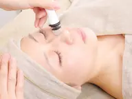 毛穴汚れをすっきり超音波洗浄フェイシャル➕PDRNサーモンDNA美容液導入🌸☘️角質&毛穴をツルツルに60分