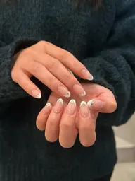 【大人カワイイ🩰🤍】フレンチ(オフ込み)✨