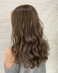 〘 特別クーポン〙艶カラー+トリートメント+コテ巻き💋