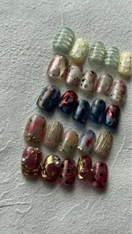 [𝐡𝐚𝐧𝐝]個性派ニュアンス定額デザイン