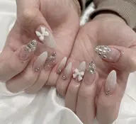 [学割コース]🎀チップ長さ出し10本・アートやり放題&6個パーツ付け放題