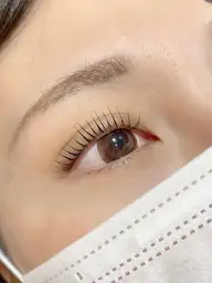【ラッシュリフト／次世代まつ毛パーマ】（トリートメント＋コーティング仕上げ）