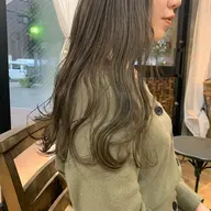 🌿オリーブカラー🌿夏のトレンドカラー♪赤みがでやすい方にオススメ♪♪暗めも明るめもできますよ💐✨