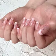 【オフあり✔️】フレンチネイル♡⃛ ⸒[ ベースカラー追加+￥1100 ]