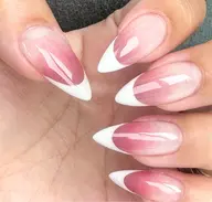 王道フレンチネイル