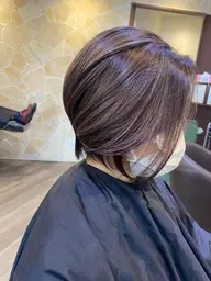 シャンプー＋前下がりグラレイヤーボブ＋ハイライト＆艶カラー