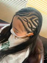 サイドコーンロウ7列(地毛のみデザインなし) ※ご予約時にデザインの有無、エクステを入れる場合お色をお願いします。