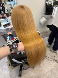 ダメージレスブリーチ縮毛矯正✨