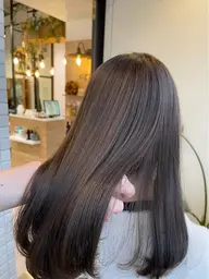 【ブリーチなしで透明感🫧】赤みを抑えた柔らかベージュカラー＋トリートメント✨