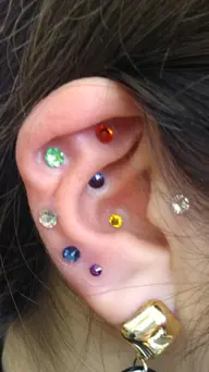 スワロフスキー耳つぼジュエリー