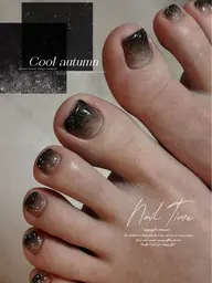 フットネイルラメグラデーション✨