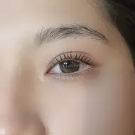 【面長さんにオススメ🌟中顔面短縮❣️】上下まつ毛パーマ🩵トリートメント付き🫧現金決済のみ／✅詳細必読