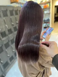 1日3名限定👩髪質改善🍎リンゴ幹細胞配合🍎プレミアムシルキーストレート👩整えカットサービス💰