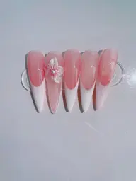 【初回・自店オフ無料☆】フレンチ+2本ぷっくりアート ¥6600