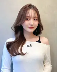 【🎀お出かけ前にオススメ🎀】【韓国風🇰🇷前髪お顔周り、もみあげカット✂️＋コテ巻きヘアセット✨️】