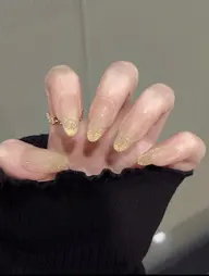 【Jr.ネイリスト]ガラスフレンチ フレンチ部分のお色はシルバ一・ゴ一ルドからお選びいただけます🍓