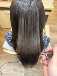 🦋ミニモ平日限定🦋 🐺ロング限定🐺 🌈透明感艶カラー+トリートメント🌈