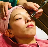 ハイドロフェイシャル　水素水により毛穴・角質を吸引し肌ケア&ドライヘッドマッサージ