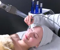 【フェイシャルエステ60分コース】クレンジング・洗顔･毛穴吸引･マッサージ･パック・メイクアップ