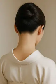 うなじWax脱毛　手の届かない場所だからこそプロにお任せください。成人式やイベント行事などにもおすすめです。