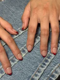 フレンチネイル🖤自爪を削らないシェラックorジェル