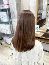 プレミアム艶カラー+薬剤除去¥4400