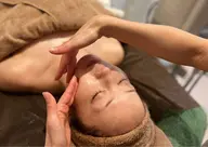 【ハリ、ツヤ肌、透明感】小顔造顔リンパ+冷蔵保存の生コラーゲン導入