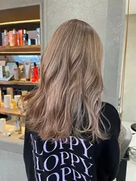 「⭐️ハイトーンされたい方必見⭐️」カット+全頭ブリーチ+オンカラー+1stepトリートメント