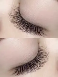 ボリュームラッシュ🌈300本5000円、400本6000、500本7000、600本8000。再来➕1000