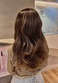 デザインor白髪ぼかしハイライト👩🏻‍🦰💫