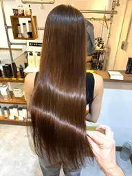 《モデル価格》《4時間半》(ハイライト毛)髪質改善縮毛矯正￥30800→￥14900   ロング料金別途¥1000​〜​