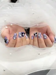 チップ10本長さだし甘皮から2センチ以下（深爪さんNG）プラスデザイン料金がかかります。