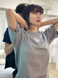 猫背矯正★整体＋EMSで美姿勢を継続★