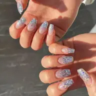 (オフあり)【モデル様募集】HAND.💅🏻ラメグラデーションネイル🎀技術向上のため研修ネイリストが担当!オフ無料