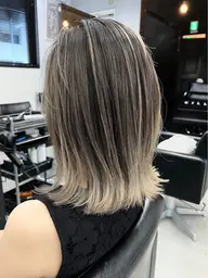 【バレイヤージュ】ブリーチ込み全体カラー＋トリートメント