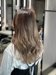 👑人気No2👑高発色で赤味撲滅‼️カット & 透明感ダメージレスイルミナカラーorアディクシーカラー✨