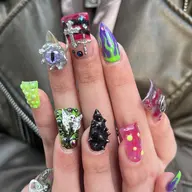 ꒰ アートやり放題・パーツ300種類のせ放題のゴテゴテコース꒱ 180分🧸