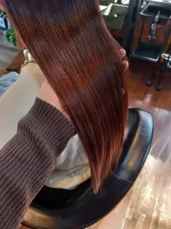 ☆酸熱トリートメント☆ 持続効果◎髪を強化し、艶々まとまる髪へ